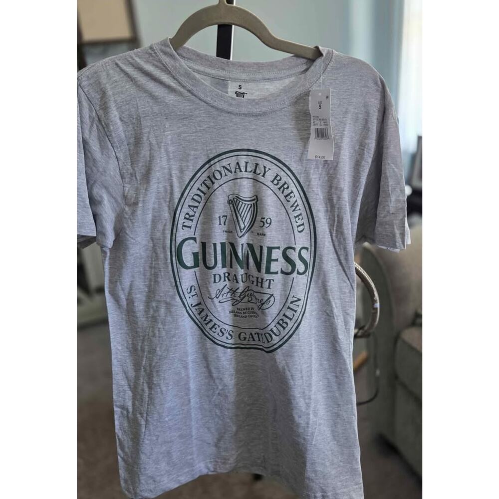 NWT Guinness Draught Beer Logo T-Shirt | Gray Graphic Tee | Size Small